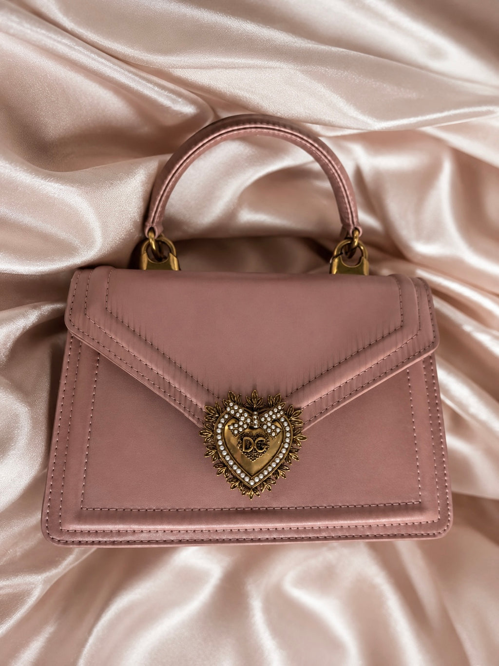 DG bolsa rosa